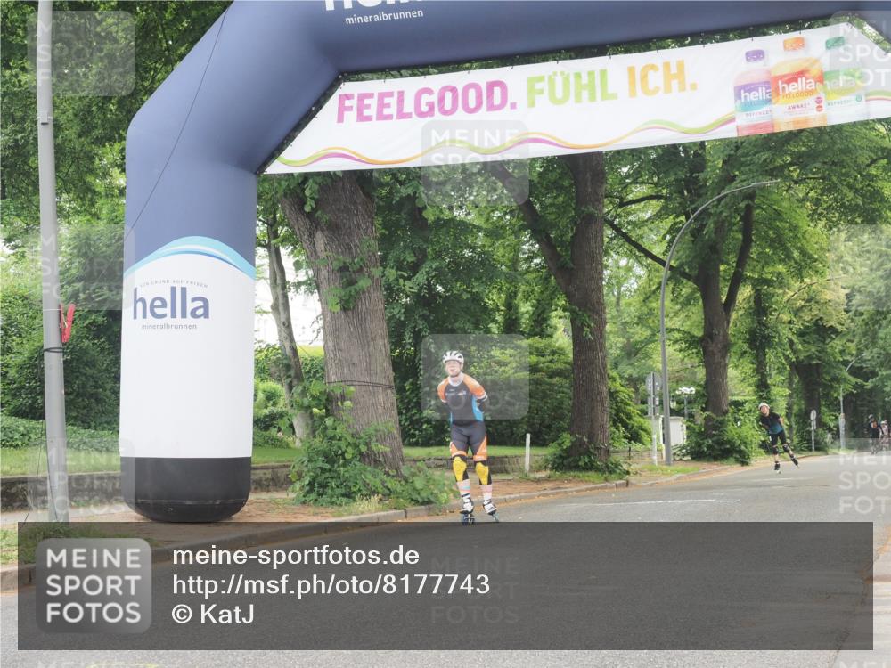 29.06.2025 - hella hamburg halbmarathon KatJ http://msf.ph/oto/8177743 29.06.2025 09:21:51 Zwischen KM18-KM19  meine-sportfotos.de