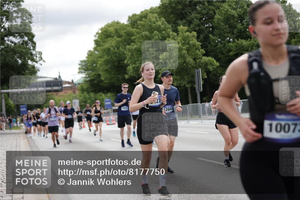 29.06.2025 - hella hamburg halbmarathon Jannik Wohlers http://msf.ph/oto/8177750 29.06.2025 11:08:56 Lombardsbrücke 1140, 1832, 3505, 3634, 4219, 4357, 4790, 4800, 4956, 4995, 5101, 5173, 5402, 5443, 5504, 6627, 6934, 7196, 7904, 8523, 10073, 10228, 10535, 10904, 11066, 11814, 11930, 12142, 12948, 14942, 14945, 14995, 16025, 16519, 16764, 19231 meine-sportfotos.de