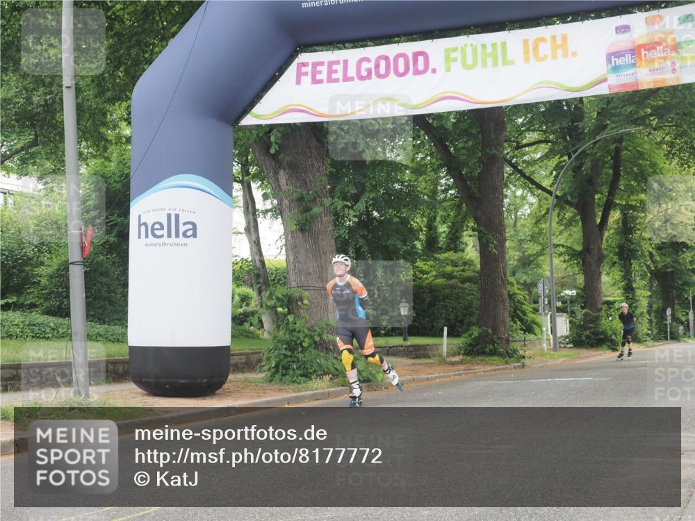 29.06.2025 - hella hamburg halbmarathon KatJ http://msf.ph/oto/8177772 29.06.2025 09:21:51 Zwischen KM18-KM19  meine-sportfotos.de