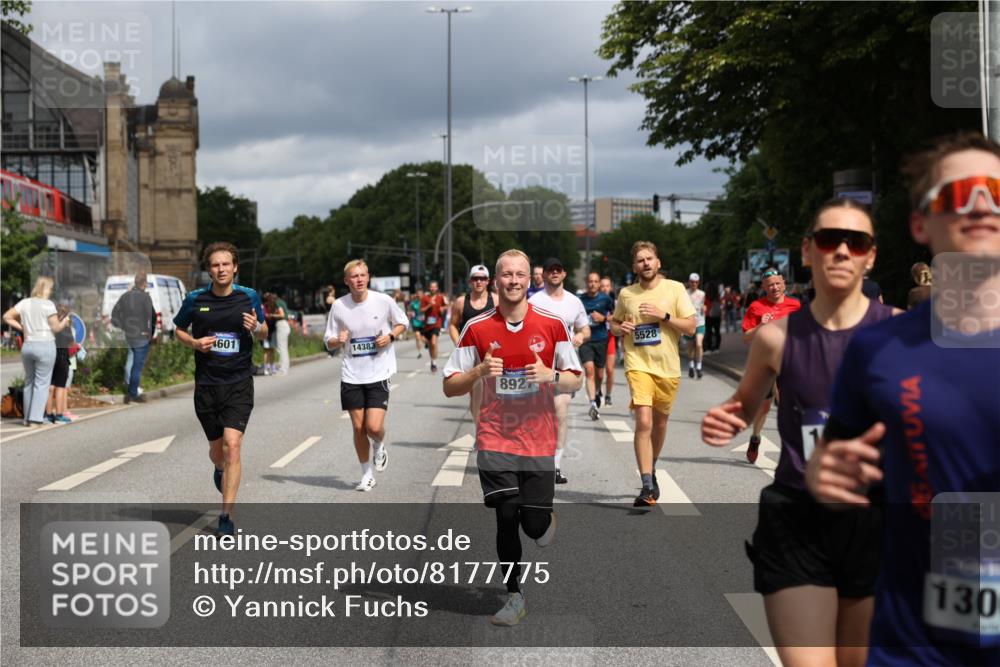 29.06.2025 - hella hamburg halbmarathon Yannick Fuchs http://msf.ph/oto/8177775 29.06.2025 10:42:19 20KM 1320, 1914, 2213, 2340, 2708, 3747, 4324, 4601, 5024, 5362, 5528, 5915, 6081, 6836, 7367, 7599, 8234, 8927, 9262, 9538, 9544, 9626, 11211, 11961, 12549, 12685, 12747, 13007, 13570, 13614, 13948, 14383, 14618, 14619, 14797, 15309, 15333, 15573, 15590, 15629, 15735, 15808, 16149, 16205, 16414, 16766, 18206, 18430, 18476, 18790, 18836, 18922, 18963, 18974, 19181 meine-sportfotos.de