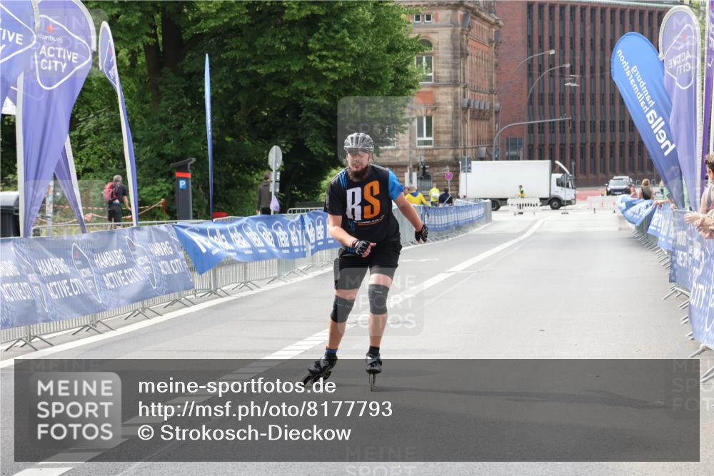 29.06.2025 - hella hamburg halbmarathon Strokosch-Dieckow http://msf.ph/oto/8177793 29.06.2025 09:19:17 Ziel 20091 meine-sportfotos.de