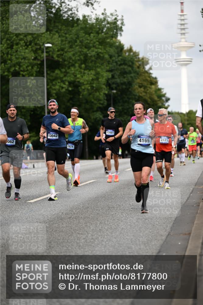 29.06.2025 - hella hamburg halbmarathon Dr. Thomas Lammeyer http://msf.ph/oto/8177800 29.06.2025 10:10:15 Kennedybrücke 1229, 1830, 1842, 2471, 2624, 3062, 4169, 4542, 5431, 5762, 6014, 7741, 8049, 8290, 8744, 8894, 8909, 9477, 9917, 10214, 10781, 10998 meine-sportfotos.de