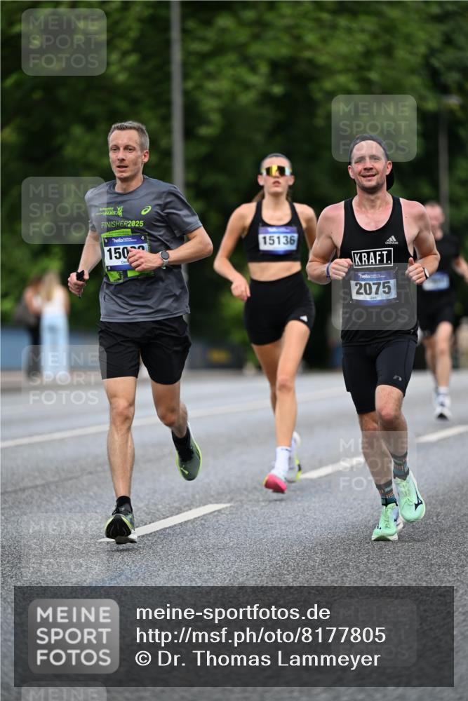 29.06.2025 - hella hamburg halbmarathon Dr. Thomas Lammeyer http://msf.ph/oto/8177805 29.06.2025 09:46:49 Kennedybrücke 2075, 2180, 2203, 2483, 6090, 8318, 8376, 9804, 10351 meine-sportfotos.de