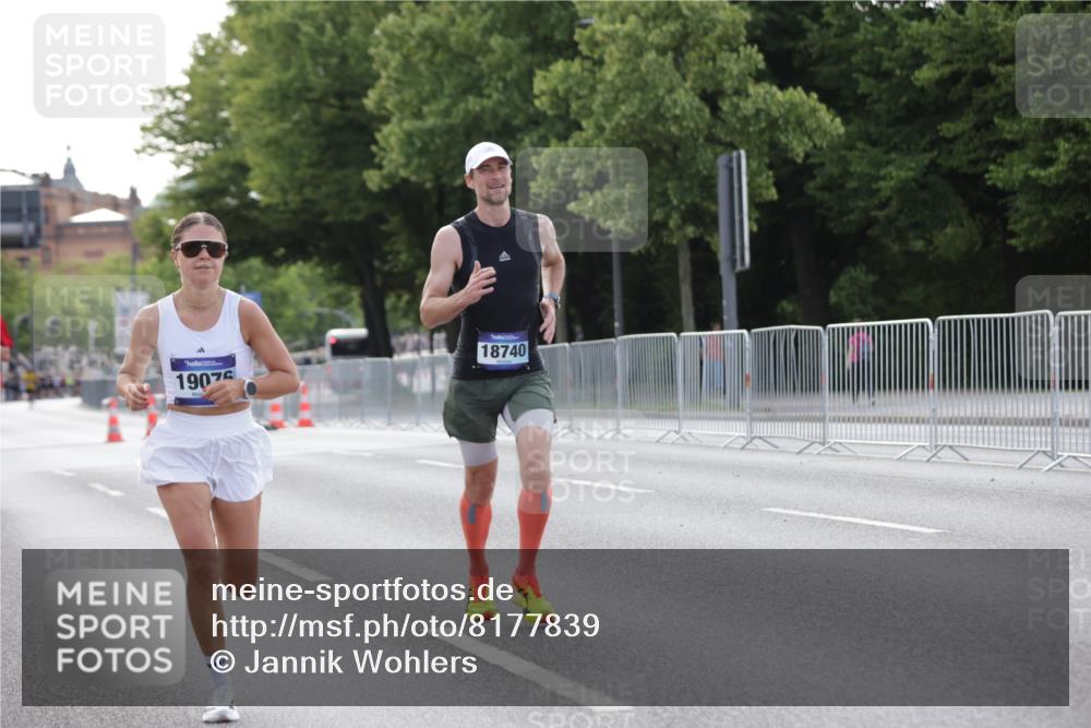 29.06.2025 - hella hamburg halbmarathon Jannik Wohlers http://msf.ph/oto/8177839 29.06.2025 09:42:22 Lombardsbrücke 5612, 7331, 7855, 9269, 10468, 11078, 11228, 12360, 13346, 13872, 13913, 14753, 14836, 16615, 17614, 18740, 19041, 19042, 19050, 19076, 19078 meine-sportfotos.de
