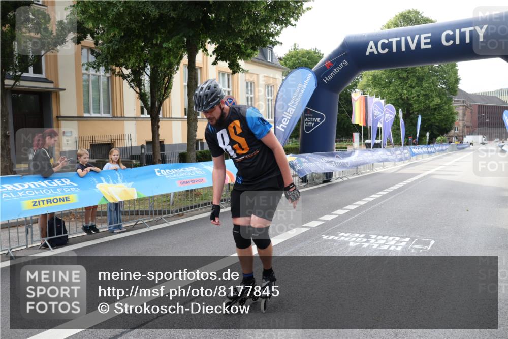 29.06.2025 - hella hamburg halbmarathon Strokosch-Dieckow http://msf.ph/oto/8177845 29.06.2025 09:19:20 Ziel 20091 meine-sportfotos.de