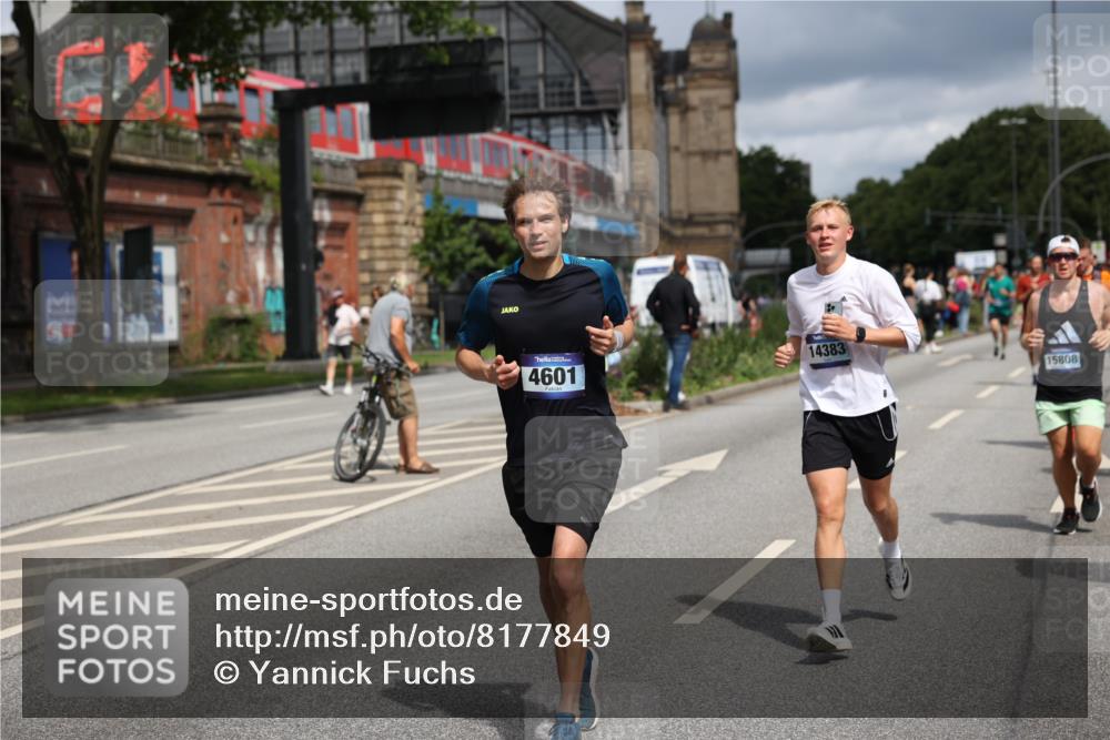 29.06.2025 - hella hamburg halbmarathon Yannick Fuchs http://msf.ph/oto/8177849 29.06.2025 10:42:21 20KM 1320, 1914, 2213, 2340, 2708, 3747, 4324, 4601, 5024, 5362, 5528, 5915, 6081, 6377, 6836, 7367, 7599, 8216, 8234, 8927, 9262, 9482, 9538, 9544, 11211, 11961, 12549, 12747, 13007, 13570, 13614, 13948, 14383, 14797, 14814, 15309, 15573, 15590, 15629, 15735, 15808, 16149, 16205, 16414, 16766, 18206, 18430, 18476, 18790, 18836, 18963, 19198 meine-sportfotos.de