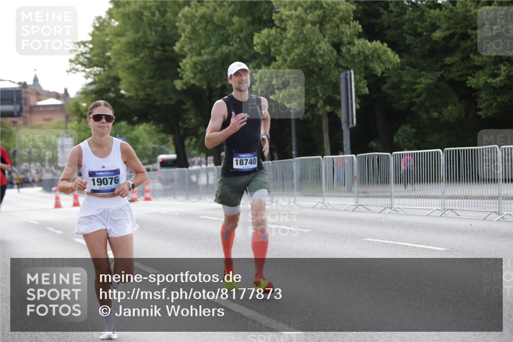 29.06.2025 - hella hamburg halbmarathon Jannik Wohlers http://msf.ph/oto/8177873 29.06.2025 09:42:22 Lombardsbrücke 5612, 7331, 7855, 9269, 10468, 11078, 11228, 12360, 13346, 13872, 13913, 14753, 14836, 16615, 17614, 18740, 19041, 19042, 19050, 19076, 19078 meine-sportfotos.de