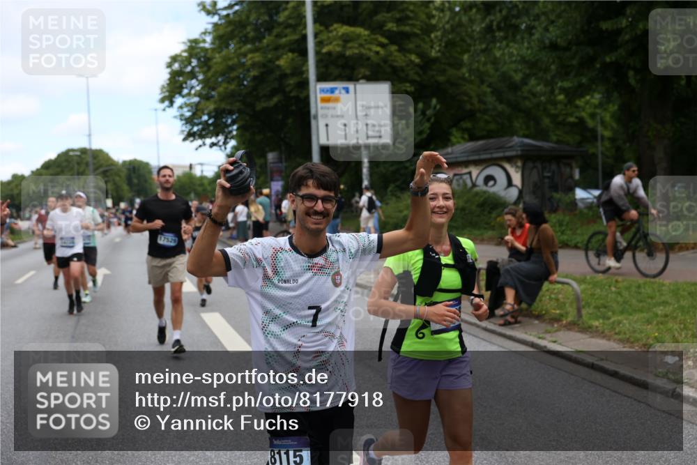29.06.2025 - hella hamburg halbmarathon Yannick Fuchs http://msf.ph/oto/8177918 29.06.2025 11:20:25 20KM 1444, 1477, 2249, 2305, 2479, 3185, 3768, 3781, 4194, 4819, 5061, 5122, 5767, 5814, 6270, 6347, 7351, 7375, 7980, 8115, 8297, 8920, 9104, 9141, 9716, 10039, 11247, 11610, 12537, 14008, 14155, 14726, 14894, 15102, 16171, 16240, 16676, 17068, 17148, 17529, 17853, 18070, 18071, 18385, 18507 meine-sportfotos.de