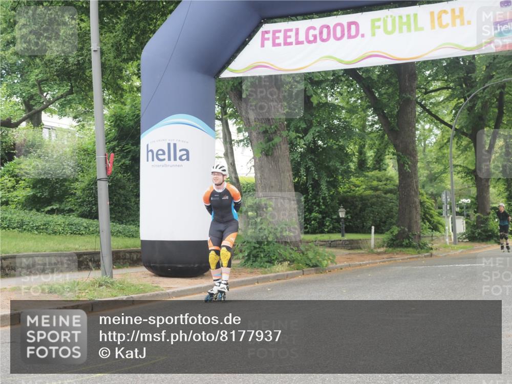 29.06.2025 - hella hamburg halbmarathon KatJ http://msf.ph/oto/8177937 29.06.2025 09:21:52 Zwischen KM18-KM19  meine-sportfotos.de