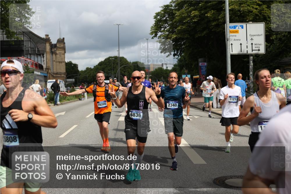 29.06.2025 - hella hamburg halbmarathon Yannick Fuchs http://msf.ph/oto/8178016 29.06.2025 10:42:24 20KM 1086, 1320, 1914, 2213, 2340, 2442, 2708, 3747, 4324, 4601, 5024, 5362, 5528, 5915, 6081, 6377, 6836, 7367, 8216, 8916, 8927, 9262, 9482, 9538, 11211, 11961, 12549, 12747, 13007, 13570, 13614, 13948, 14383, 14797, 14814, 15309, 15573, 15590, 15629, 15735, 15808, 16094, 16149, 16205, 16269, 16414, 16766, 18206, 18476, 18790, 18836, 18923, 18963, 19198 meine-sportfotos.de