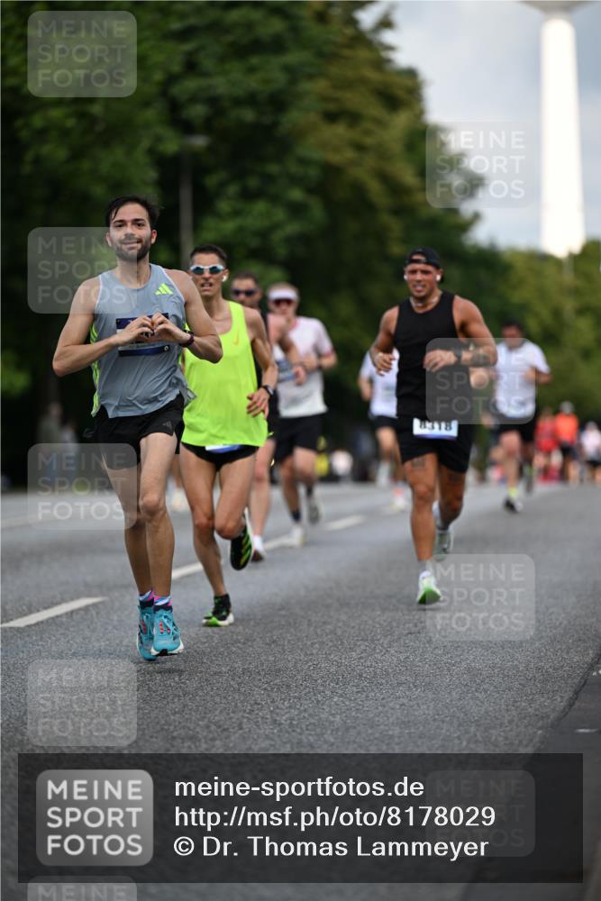 29.06.2025 - hella hamburg halbmarathon Dr. Thomas Lammeyer http://msf.ph/oto/8178029 29.06.2025 09:46:53 Kennedybrücke 2075, 2180, 2203, 2483, 3379, 6090, 8318, 8376, 9804, 10351 meine-sportfotos.de