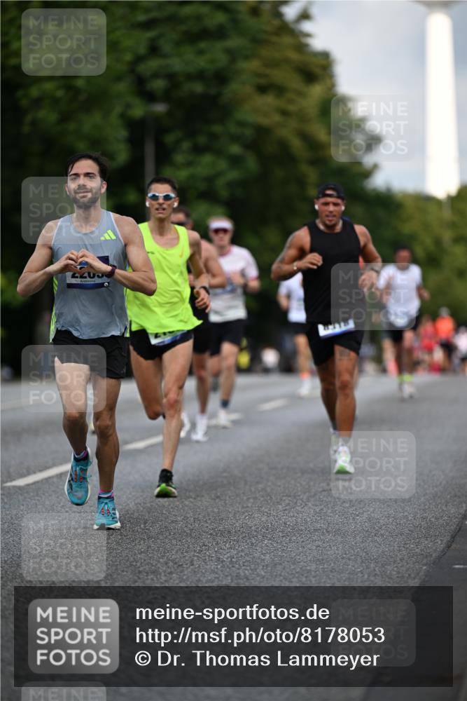 29.06.2025 - hella hamburg halbmarathon Dr. Thomas Lammeyer http://msf.ph/oto/8178053 29.06.2025 09:46:53 Kennedybrücke 2075, 2180, 2203, 2483, 3379, 6090, 8318, 8376, 9804, 10351 meine-sportfotos.de
