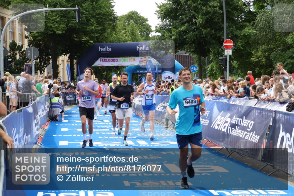 29.06.2025 - hella hamburg halbmarathon Zöllner http://msf.ph/oto/8178077 29.06.2025 10:38:46 Ziel 2296, 2719, 4148, 5248, 6684, 8450, 9264, 9403, 10218, 11055, 11281, 11282, 12772, 13800, 15372, 18188, 19004 meine-sportfotos.de