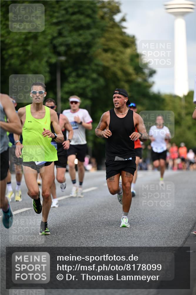 29.06.2025 - hella hamburg halbmarathon Dr. Thomas Lammeyer http://msf.ph/oto/8178099 29.06.2025 09:46:54 Kennedybrücke 2075, 2180, 2203, 2483, 3379, 6090, 8318, 8376, 9804, 10351 meine-sportfotos.de