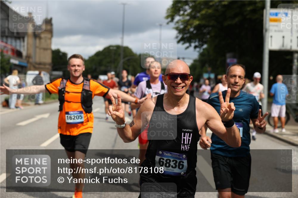 29.06.2025 - hella hamburg halbmarathon Yannick Fuchs http://msf.ph/oto/8178108 29.06.2025 10:42:25 20KM 1086, 1320, 1914, 2213, 2340, 2442, 2708, 3747, 4324, 4601, 5024, 5362, 5528, 5915, 6081, 6377, 6836, 7367, 8216, 8916, 8927, 9262, 9482, 9538, 9638, 11211, 11961, 12549, 12747, 13007, 13570, 13614, 13948, 14383, 14797, 14814, 15309, 15573, 15590, 15629, 15735, 15808, 16094, 16149, 16205, 16269, 16414, 16766, 18206, 18476, 18790, 18836, 18923, 18963, 19198 meine-sportfotos.de