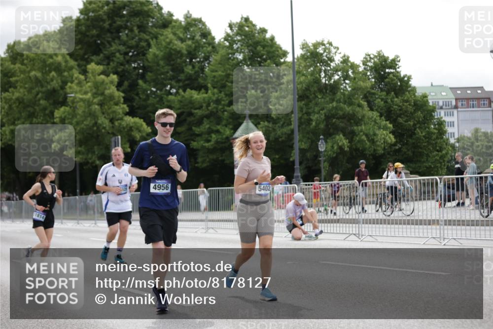 29.06.2025 - hella hamburg halbmarathon Jannik Wohlers http://msf.ph/oto/8178127 29.06.2025 11:09:00 Lombardsbrücke 1140, 2290, 3505, 3634, 4357, 4800, 4956, 4995, 5101, 5173, 5402, 5443, 5504, 6627, 7196, 7904, 8137, 8523, 10073, 10535, 10850, 10904, 11814, 11930, 12199, 12948, 14942, 16025, 16519, 16764, 19231 meine-sportfotos.de