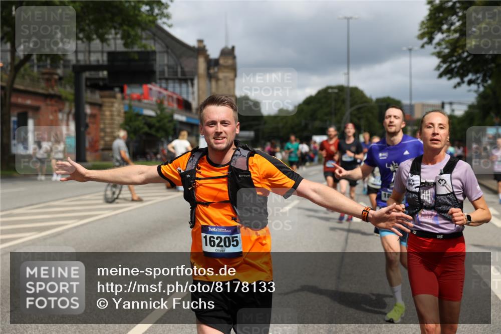 29.06.2025 - hella hamburg halbmarathon Yannick Fuchs http://msf.ph/oto/8178133 29.06.2025 10:42:25 20KM 1086, 1320, 1914, 2213, 2340, 2442, 2708, 3747, 4324, 4601, 5024, 5362, 5528, 5915, 6081, 6377, 6836, 7367, 8216, 8916, 8927, 9262, 9482, 9538, 9638, 11211, 11961, 12549, 12747, 13007, 13570, 13614, 13948, 14383, 14797, 14814, 15309, 15573, 15590, 15629, 15735, 15808, 16094, 16149, 16205, 16269, 16414, 16766, 18206, 18476, 18790, 18836, 18923, 18963, 19198 meine-sportfotos.de