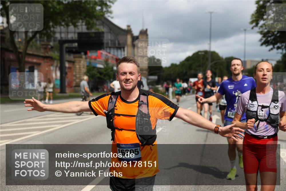 29.06.2025 - hella hamburg halbmarathon Yannick Fuchs http://msf.ph/oto/8178151 29.06.2025 10:42:25 20KM 1086, 1320, 1914, 2213, 2340, 2442, 2708, 3747, 4324, 4601, 5024, 5362, 5528, 5915, 6081, 6377, 6836, 7367, 8216, 8916, 8927, 9262, 9482, 9538, 9638, 11211, 11961, 12549, 12747, 13007, 13570, 13614, 13948, 14383, 14797, 14814, 15309, 15573, 15590, 15629, 15735, 15808, 16094, 16149, 16205, 16269, 16414, 16766, 18206, 18476, 18790, 18836, 18923, 18963, 19198 meine-sportfotos.de