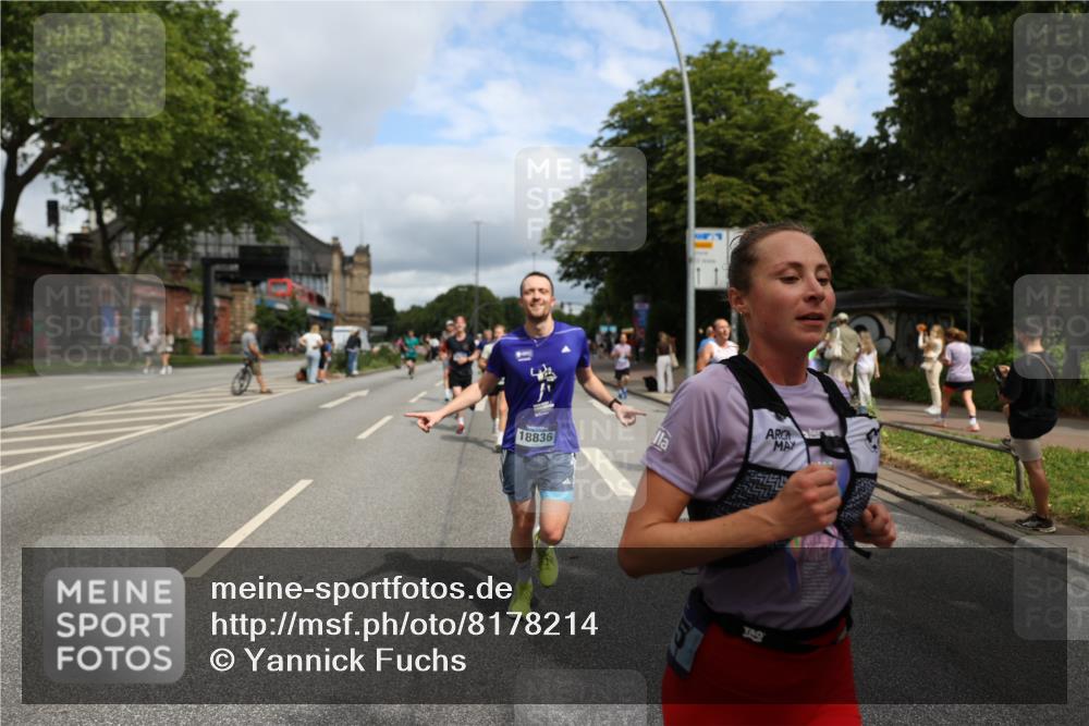 29.06.2025 - hella hamburg halbmarathon Yannick Fuchs http://msf.ph/oto/8178214 29.06.2025 10:42:26 20KM 1086, 1320, 1914, 2213, 2340, 2442, 3747, 4324, 4601, 5024, 5362, 5528, 5915, 6081, 6377, 6836, 7367, 8216, 8916, 8927, 9262, 9482, 9538, 9638, 11211, 11961, 12549, 12747, 13007, 13570, 13614, 13948, 14383, 14797, 14814, 15309, 15573, 15590, 15629, 15735, 15808, 16094, 16149, 16205, 16269, 16414, 16766, 18206, 18476, 18790, 18836, 18923, 18963, 19198 meine-sportfotos.de