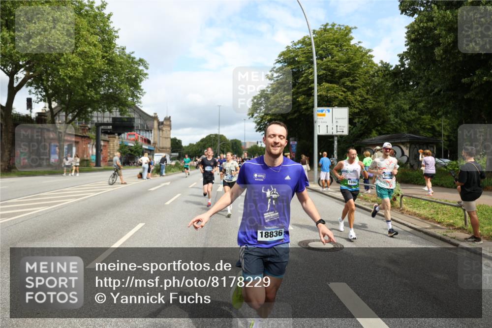 29.06.2025 - hella hamburg halbmarathon Yannick Fuchs http://msf.ph/oto/8178229 29.06.2025 10:42:26 20KM 1086, 1320, 1914, 2213, 2340, 2442, 3747, 4324, 4601, 5024, 5362, 5528, 5915, 6081, 6377, 6836, 7367, 8216, 8916, 8927, 9262, 9482, 9538, 9638, 11211, 11961, 12549, 12747, 13007, 13570, 13614, 13948, 14383, 14797, 14814, 15309, 15573, 15590, 15629, 15735, 15808, 16094, 16149, 16205, 16269, 16414, 16766, 18206, 18476, 18790, 18836, 18923, 18963, 19198 meine-sportfotos.de