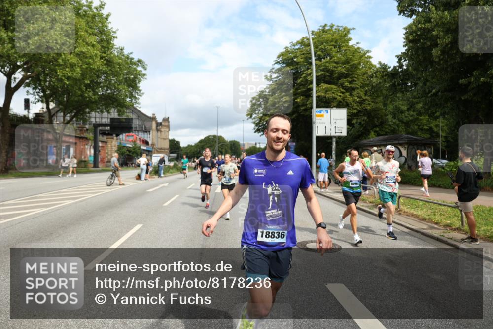 29.06.2025 - hella hamburg halbmarathon Yannick Fuchs http://msf.ph/oto/8178236 29.06.2025 10:42:26 20KM 1086, 1320, 1914, 2213, 2340, 2442, 3747, 4324, 4601, 5024, 5362, 5528, 5915, 6081, 6377, 6836, 7367, 8216, 8916, 8927, 9262, 9482, 9538, 9638, 11211, 11961, 12549, 12747, 13007, 13570, 13614, 13948, 14383, 14797, 14814, 15309, 15573, 15590, 15629, 15735, 15808, 16094, 16149, 16205, 16269, 16414, 16766, 18206, 18476, 18790, 18836, 18923, 18963, 19198 meine-sportfotos.de