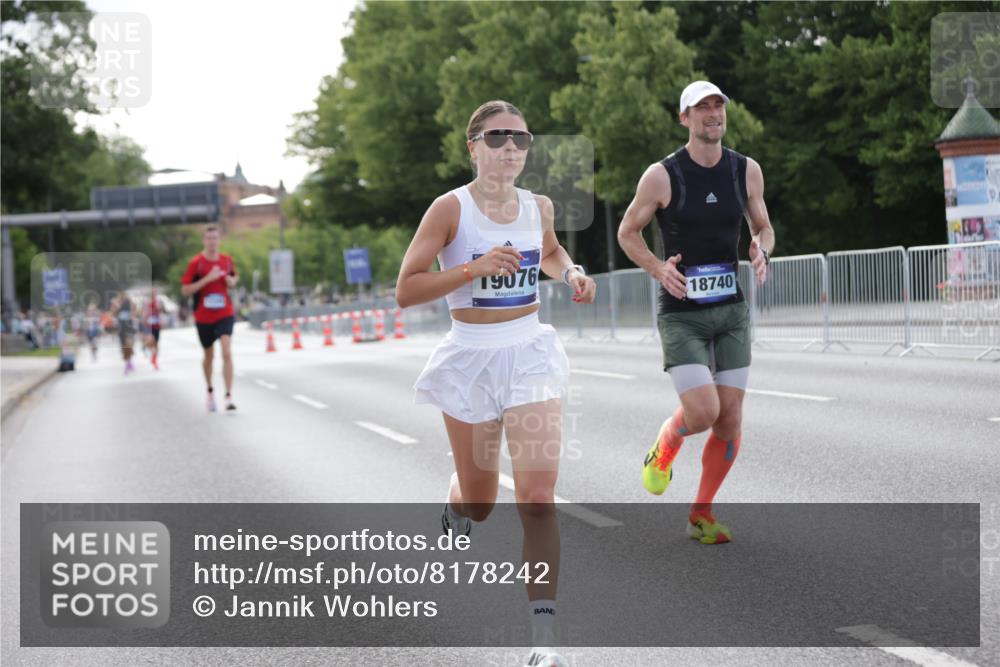 29.06.2025 - hella hamburg halbmarathon Jannik Wohlers http://msf.ph/oto/8178242 29.06.2025 09:42:23 Lombardsbrücke 5612, 7331, 7855, 9269, 10468, 11078, 11228, 12360, 13346, 13872, 13913, 14753, 14836, 16615, 17614, 18740, 19041, 19042, 19050, 19076, 19078 meine-sportfotos.de