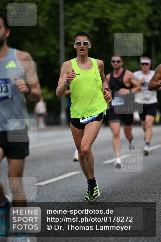 29.06.2025 - hella hamburg halbmarathon Dr. Thomas Lammeyer http://msf.ph/oto/8178272 29.06.2025 09:46:55 Kennedybrücke 2075, 2180, 2203, 2483, 3189, 3379, 6090, 8318, 8376, 9804, 10351 meine-sportfotos.de