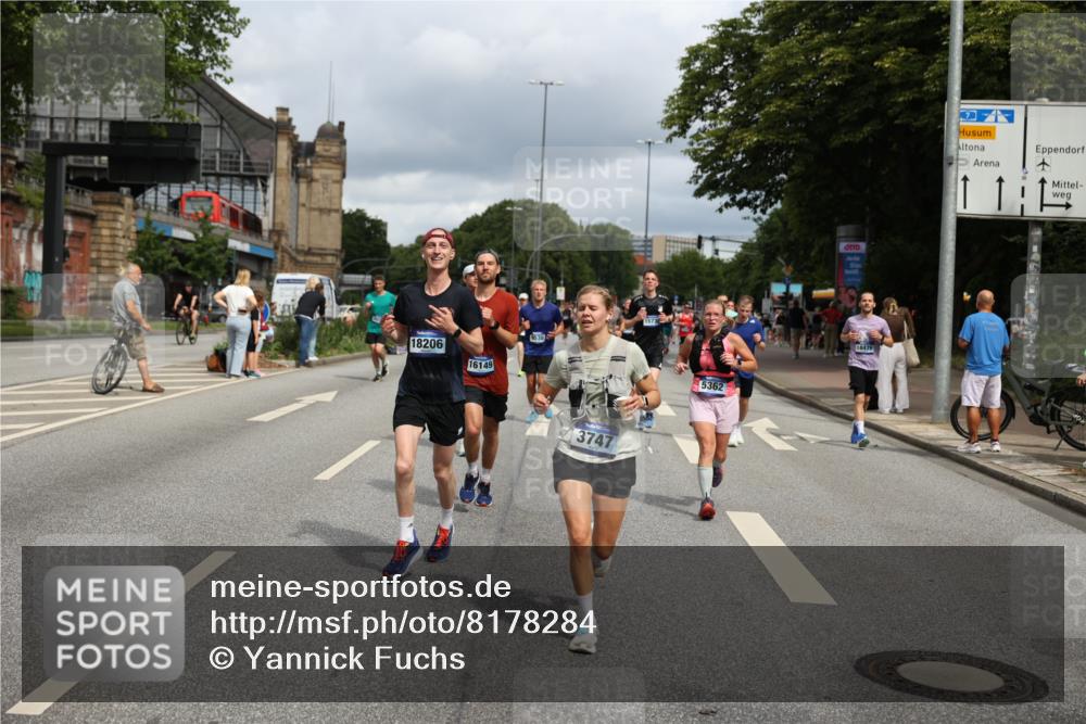 29.06.2025 - hella hamburg halbmarathon Yannick Fuchs http://msf.ph/oto/8178284 29.06.2025 10:42:27 20KM 1086, 1320, 1884, 1914, 2213, 2340, 2442, 3213, 3747, 4324, 4601, 5024, 5362, 5528, 5915, 6081, 6377, 6836, 7367, 8216, 8916, 8927, 9262, 9482, 9538, 9638, 11211, 11467, 11961, 12549, 12747, 13007, 13570, 13614, 13948, 14383, 14797, 14814, 15309, 15573, 15590, 15629, 15735, 15808, 16094, 16149, 16205, 16269, 16414, 16766, 17007, 18206, 18476, 18790, 18836, 18923, 18963, 19198 meine-sportfotos.de