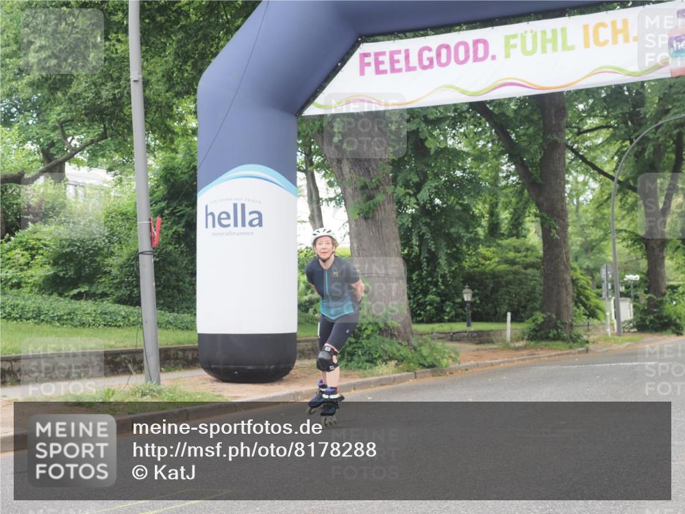 29.06.2025 - hella hamburg halbmarathon KatJ http://msf.ph/oto/8178288 29.06.2025 09:21:56 Zwischen KM18-KM19  meine-sportfotos.de