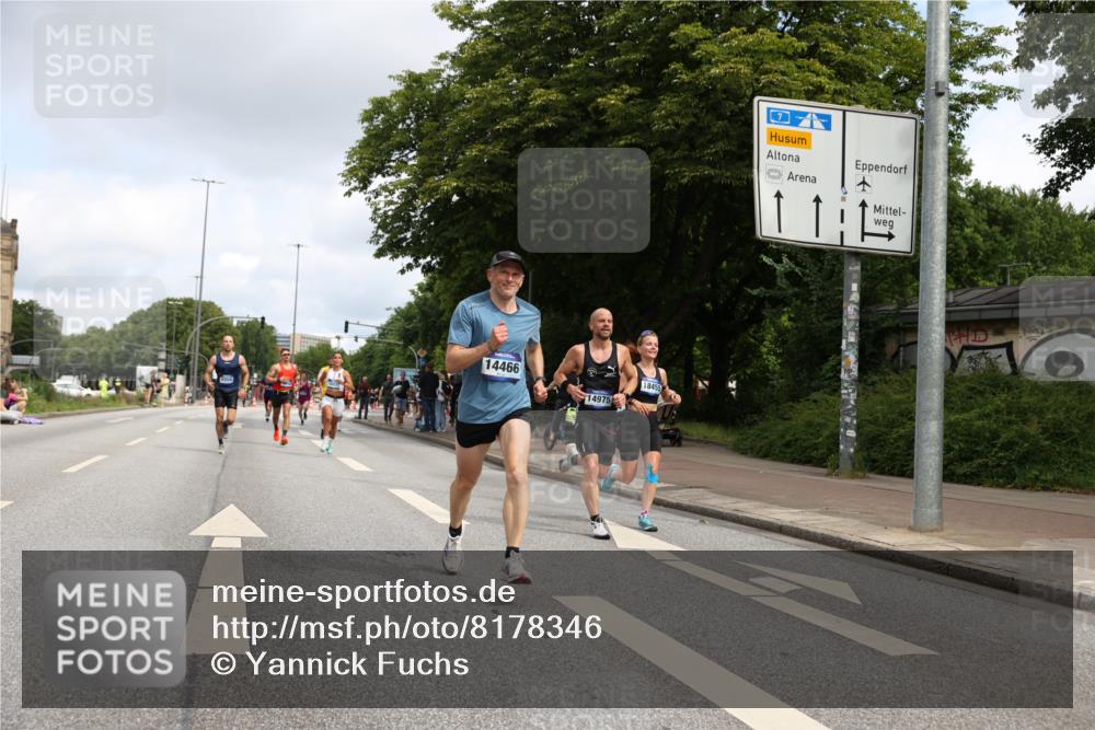 29.06.2025 - hella hamburg halbmarathon Yannick Fuchs http://msf.ph/oto/8178346 29.06.2025 10:28:19 20KM 1053, 1910, 1959, 2746, 2836, 4246, 4602, 5193, 6473, 7723, 8956, 14289, 14466, 14784, 14975, 15268, 15326, 15887, 16755, 16881, 16931, 17175, 17802, 18455, 18687, 18731, 18854 meine-sportfotos.de
