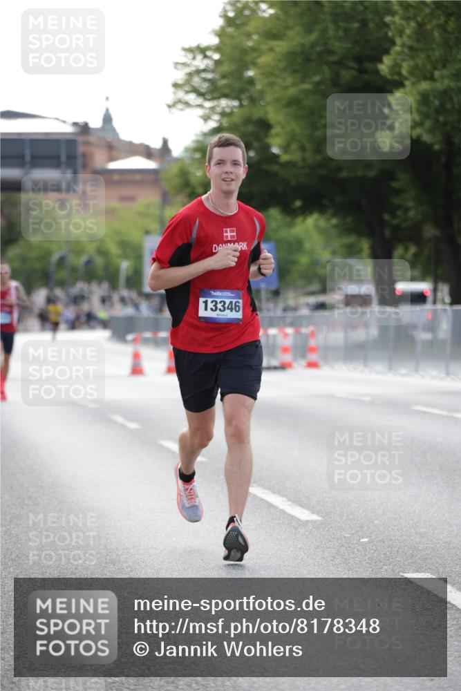 29.06.2025 - hella hamburg halbmarathon Jannik Wohlers http://msf.ph/oto/8178348 29.06.2025 09:42:25 Lombardsbrücke 5612, 7331, 7855, 9269, 10468, 11078, 11228, 12360, 13346, 13872, 13913, 14753, 14836, 17614, 18740, 19041, 19042, 19050, 19076, 19078 meine-sportfotos.de