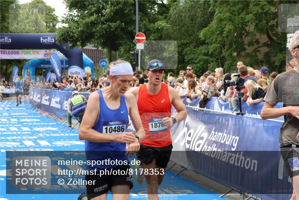 29.06.2025 - hella hamburg halbmarathon Zöllner http://msf.ph/oto/8178353 29.06.2025 10:28:55 Ziel 1827, 2604, 10486, 18763 meine-sportfotos.de