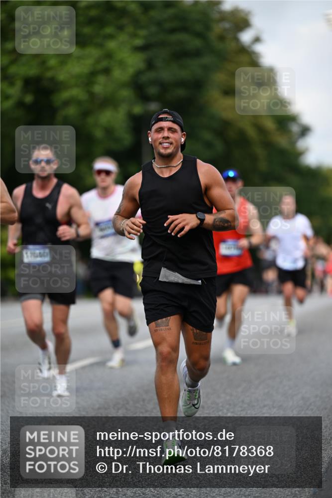 29.06.2025 - hella hamburg halbmarathon Dr. Thomas Lammeyer http://msf.ph/oto/8178368 29.06.2025 09:46:56 Kennedybrücke 2075, 2180, 2203, 2483, 3189, 3379, 6090, 8318, 8376, 9804, 10351 meine-sportfotos.de