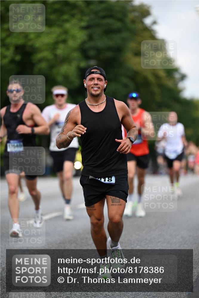29.06.2025 - hella hamburg halbmarathon Dr. Thomas Lammeyer http://msf.ph/oto/8178386 29.06.2025 09:46:56 Kennedybrücke 2075, 2180, 2203, 2483, 3189, 3379, 6090, 8318, 8376, 9804, 10351 meine-sportfotos.de