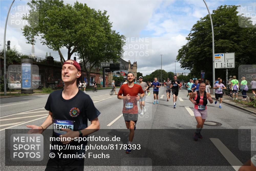 29.06.2025 - hella hamburg halbmarathon Yannick Fuchs http://msf.ph/oto/8178393 29.06.2025 10:42:29 20KM 1086, 1320, 1884, 1914, 2213, 2340, 2442, 3213, 3747, 4324, 4601, 5024, 5362, 5528, 5915, 6081, 6377, 6836, 7367, 8216, 8916, 9262, 9482, 9538, 9638, 10000, 11211, 11467, 11961, 12549, 12747, 13570, 13614, 14383, 14797, 14814, 15309, 15573, 15590, 15629, 15735, 15808, 16094, 16149, 16205, 16269, 16414, 16766, 17007, 18206, 18476, 18790, 18836, 18923, 18963, 19198 meine-sportfotos.de