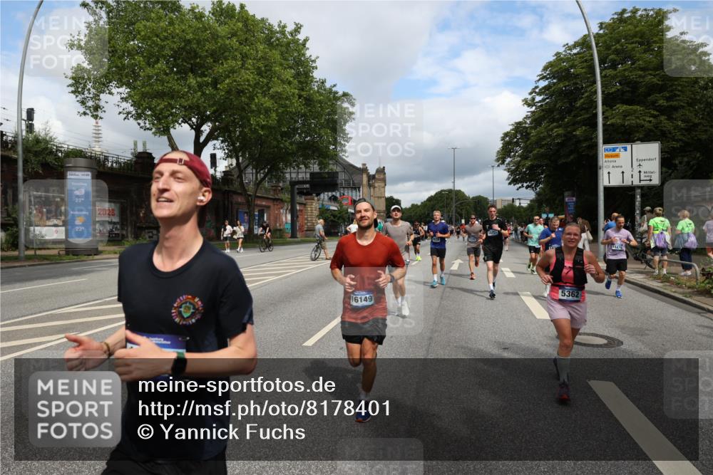 29.06.2025 - hella hamburg halbmarathon Yannick Fuchs http://msf.ph/oto/8178401 29.06.2025 10:42:29 20KM 1086, 1320, 1884, 1914, 2213, 2340, 2442, 3213, 3747, 4324, 4601, 5024, 5362, 5528, 5915, 6081, 6377, 6836, 7367, 8216, 8916, 9262, 9482, 9538, 9638, 10000, 11211, 11467, 11961, 12549, 12747, 13570, 13614, 14383, 14797, 14814, 15309, 15573, 15590, 15629, 15735, 15808, 16094, 16149, 16205, 16269, 16414, 16766, 17007, 18206, 18476, 18790, 18836, 18923, 18963, 19198 meine-sportfotos.de