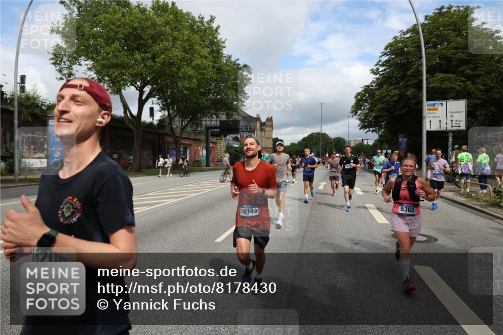 29.06.2025 - hella hamburg halbmarathon Yannick Fuchs http://msf.ph/oto/8178430 29.06.2025 10:42:29 20KM 1086, 1320, 1884, 1914, 2213, 2340, 2442, 3213, 3747, 4324, 4601, 5024, 5362, 5528, 5915, 6081, 6377, 6836, 7367, 8216, 8916, 9262, 9482, 9538, 9638, 10000, 11211, 11467, 11961, 12549, 12747, 13570, 13614, 14383, 14797, 14814, 15309, 15573, 15590, 15629, 15735, 15808, 16094, 16149, 16205, 16269, 16414, 16766, 17007, 18206, 18476, 18790, 18836, 18923, 18963, 19198 meine-sportfotos.de