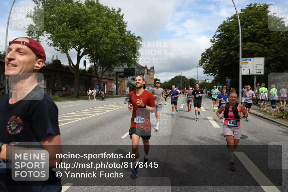 29.06.2025 - hella hamburg halbmarathon Yannick Fuchs http://msf.ph/oto/8178445 29.06.2025 10:42:29 20KM 1086, 1320, 1884, 1914, 2213, 2340, 2442, 3213, 3747, 4324, 4601, 5024, 5362, 5528, 5915, 6081, 6377, 6836, 7367, 8216, 8916, 9262, 9482, 9538, 9638, 10000, 11211, 11467, 11961, 12549, 12747, 13570, 13614, 14383, 14797, 14814, 15309, 15573, 15590, 15629, 15735, 15808, 16094, 16149, 16205, 16269, 16414, 16766, 17007, 18206, 18476, 18790, 18836, 18923, 18963, 19198 meine-sportfotos.de