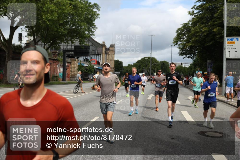 29.06.2025 - hella hamburg halbmarathon Yannick Fuchs http://msf.ph/oto/8178472 29.06.2025 10:42:30 20KM 1086, 1320, 1884, 1914, 2213, 2340, 2442, 3213, 3747, 4324, 5024, 5362, 5528, 5915, 6081, 6377, 6836, 7367, 8216, 8916, 9262, 9482, 9538, 9638, 10000, 11211, 11467, 11961, 12549, 12747, 13570, 13614, 14383, 14797, 14814, 15309, 15573, 15590, 15629, 15735, 15808, 16094, 16149, 16205, 16269, 16414, 16766, 17007, 18206, 18476, 18790, 18836, 18923, 18963, 19198 meine-sportfotos.de