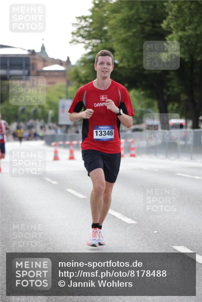 29.06.2025 - hella hamburg halbmarathon Jannik Wohlers http://msf.ph/oto/8178488 29.06.2025 09:42:25 Lombardsbrücke 5612, 7331, 7855, 9269, 10468, 11078, 11228, 12360, 13346, 13872, 13913, 14753, 14836, 17614, 18740, 19041, 19042, 19050, 19076, 19078 meine-sportfotos.de