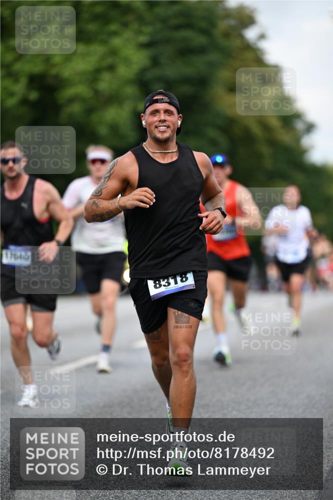29.06.2025 - hella hamburg halbmarathon Dr. Thomas Lammeyer http://msf.ph/oto/8178492 29.06.2025 09:46:56 Kennedybrücke 2075, 2180, 2203, 2483, 3189, 3379, 6090, 8318, 8376, 9804, 10351 meine-sportfotos.de