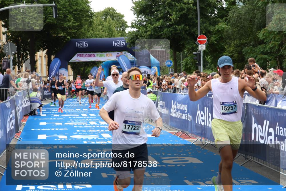 29.06.2025 - hella hamburg halbmarathon Zöllner http://msf.ph/oto/8178538 29.06.2025 10:39:00 Ziel 2980, 3136, 3783, 4359, 6682, 8958, 11447, 13137, 15257, 15561, 15873, 17722, 18734, 19151 meine-sportfotos.de
