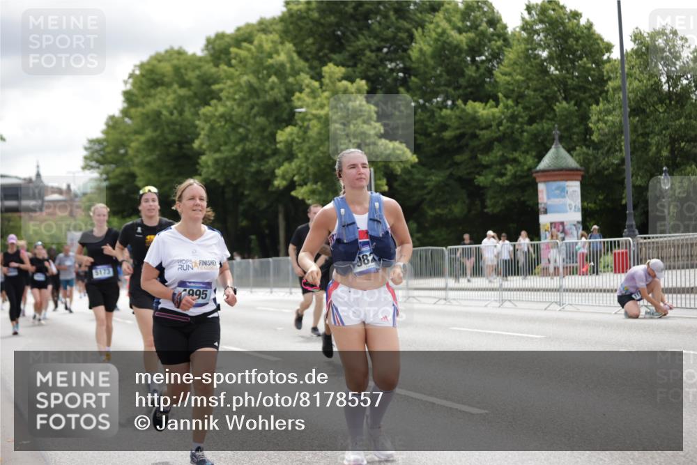 29.06.2025 - hella hamburg halbmarathon Jannik Wohlers http://msf.ph/oto/8178557 29.06.2025 11:09:06 Lombardsbrücke 1605, 2290, 4956, 4995, 5101, 5173, 5402, 5443, 7879, 7904, 8018, 8137, 8523, 10850, 11712, 11814, 12109, 12199, 12948, 16025, 16519, 16914 meine-sportfotos.de