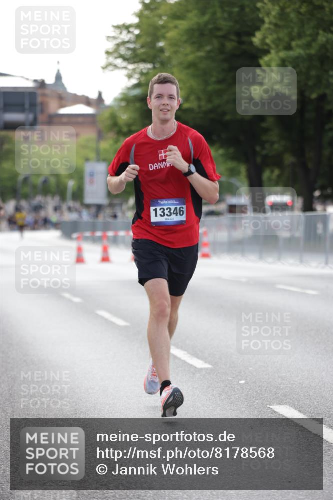 29.06.2025 - hella hamburg halbmarathon Jannik Wohlers http://msf.ph/oto/8178568 29.06.2025 09:42:26 Lombardsbrücke 5612, 7331, 7855, 9269, 11078, 11228, 12360, 13346, 13872, 13913, 14753, 14836, 17614, 18740, 19041, 19042, 19050, 19076, 19078 meine-sportfotos.de