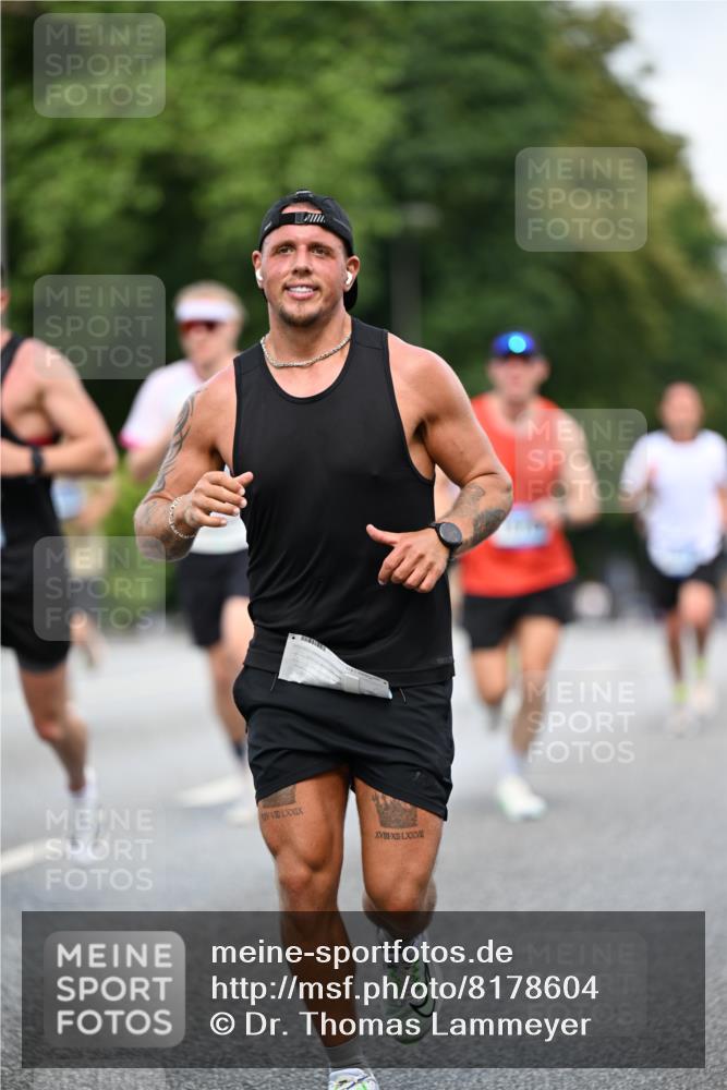 29.06.2025 - hella hamburg halbmarathon Dr. Thomas Lammeyer http://msf.ph/oto/8178604 29.06.2025 09:46:57 Kennedybrücke 1953, 2075, 2180, 2203, 2483, 3189, 3379, 8318, 8376, 9804, 10351 meine-sportfotos.de