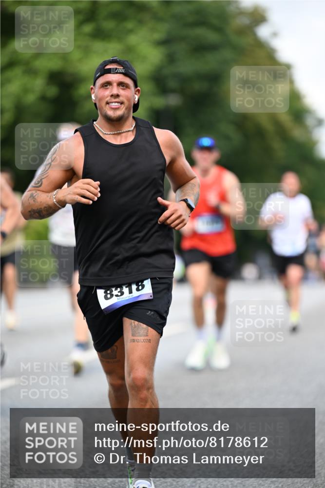 29.06.2025 - hella hamburg halbmarathon Dr. Thomas Lammeyer http://msf.ph/oto/8178612 29.06.2025 09:46:57 Kennedybrücke 1953, 2075, 2180, 2203, 2483, 3189, 3379, 8318, 8376, 9804, 10351 meine-sportfotos.de