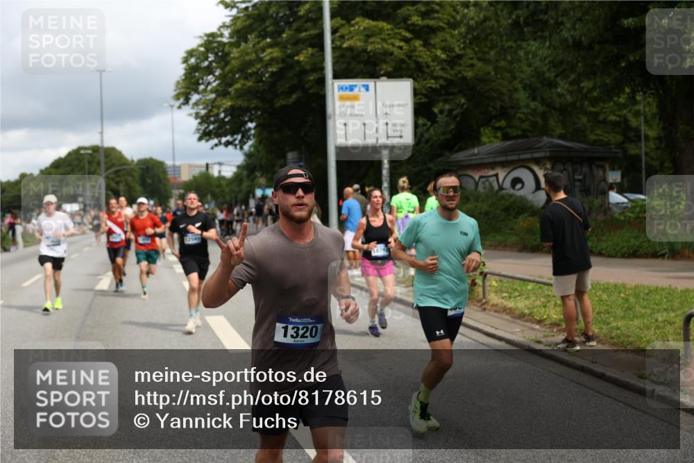 29.06.2025 - hella hamburg halbmarathon Yannick Fuchs http://msf.ph/oto/8178615 29.06.2025 10:42:32 20KM 1086, 1320, 1884, 1914, 2340, 2442, 3213, 3747, 4324, 4711, 5024, 5362, 5915, 6081, 6377, 6836, 6923, 7367, 8216, 8916, 9262, 9482, 9538, 9638, 10000, 11211, 11467, 12549, 12747, 12840, 13570, 13614, 14797, 14814, 15309, 15573, 15590, 15629, 15735, 15808, 16094, 16149, 16205, 16269, 16414, 16766, 17007, 18206, 18251, 18476, 18790, 18836, 18923, 18963, 19198 meine-sportfotos.de