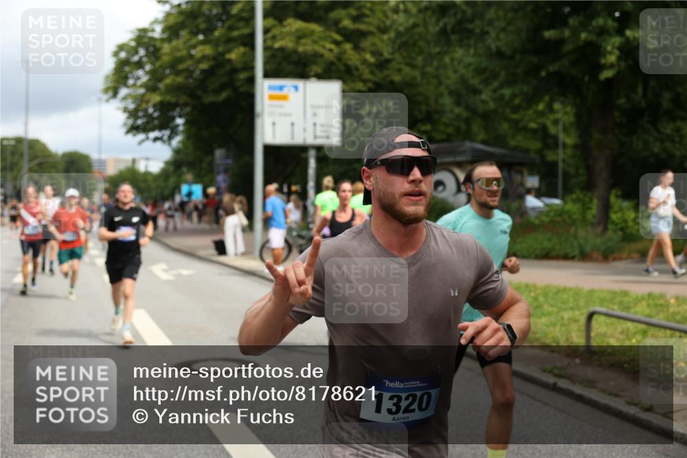 29.06.2025 - hella hamburg halbmarathon Yannick Fuchs http://msf.ph/oto/8178621 29.06.2025 10:42:32 20KM 1086, 1320, 1884, 1914, 2340, 2442, 3213, 3747, 4324, 4711, 5024, 5362, 5915, 6081, 6377, 6836, 6923, 7367, 8216, 8916, 9262, 9482, 9538, 9638, 10000, 11211, 11467, 12549, 12747, 12840, 13570, 13614, 14797, 14814, 15309, 15573, 15590, 15629, 15735, 15808, 16094, 16149, 16205, 16269, 16414, 16766, 17007, 18206, 18251, 18476, 18790, 18836, 18923, 18963, 19198 meine-sportfotos.de