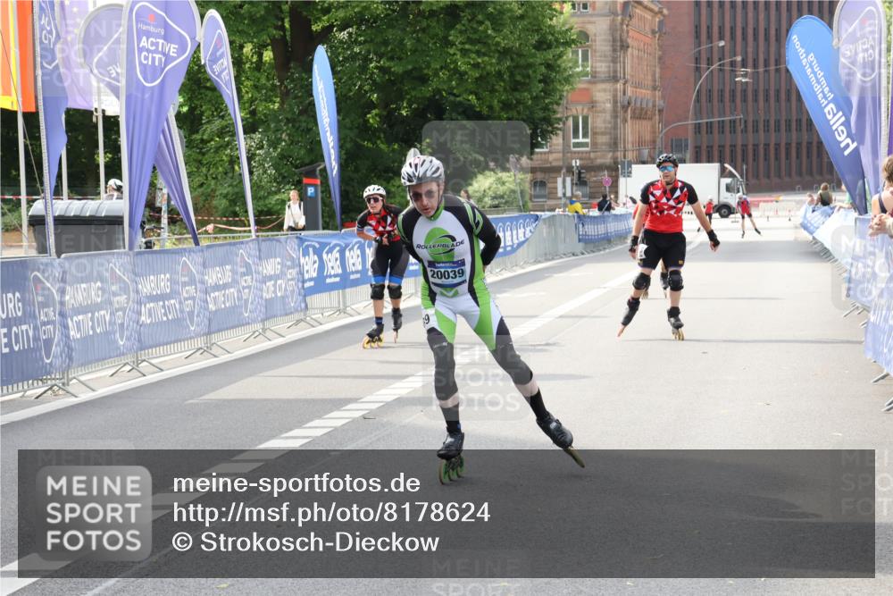 29.06.2025 - hella hamburg halbmarathon Strokosch-Dieckow http://msf.ph/oto/8178624 29.06.2025 09:20:23 Ziel 20039, 20411, 20417, 20434 meine-sportfotos.de