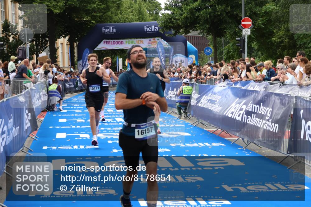 29.06.2025 - hella hamburg halbmarathon Zöllner http://msf.ph/oto/8178654 29.06.2025 10:29:13 Ziel 3043, 8473, 10171, 16157, 19194 meine-sportfotos.de
